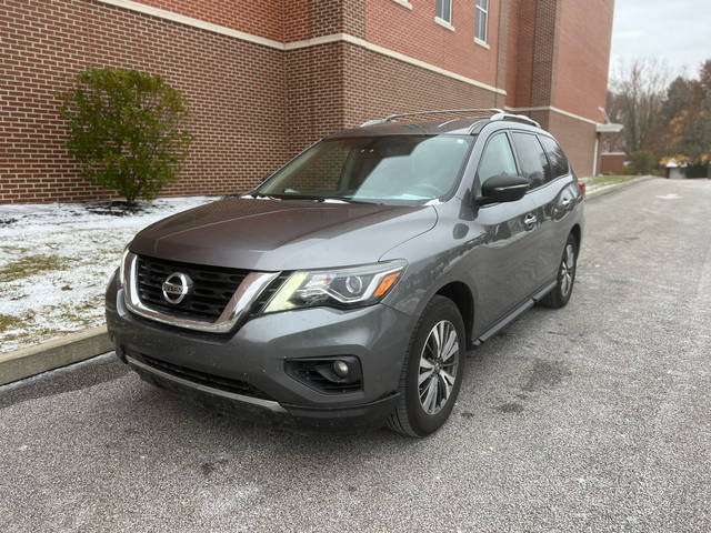 2017 Nissan Pathfinder SV FWD photo