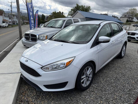 2017 Ford Focus SE FWD photo