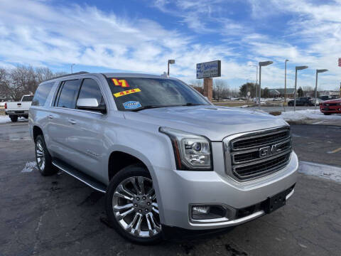 2017 GMC Yukon XL SLT 4WD photo