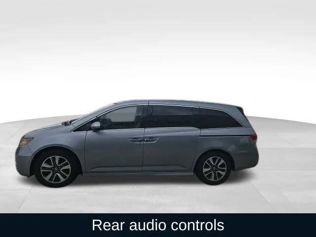 2016 Honda Odyssey Touring Elite FWD photo