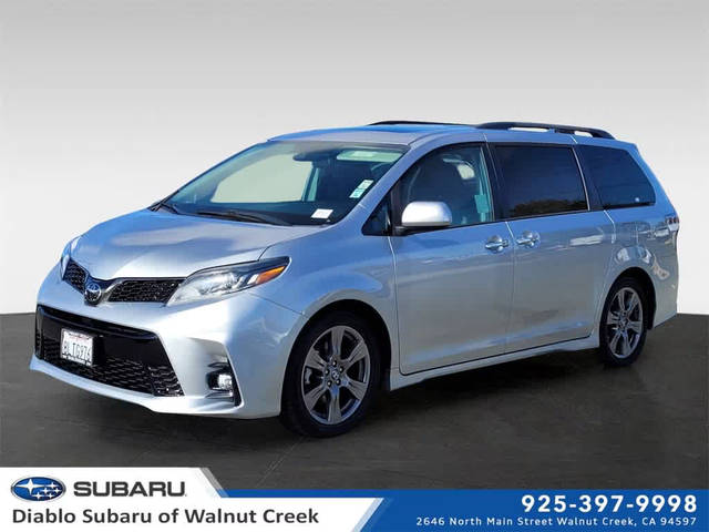 2019 Toyota Sienna SE Premium FWD photo