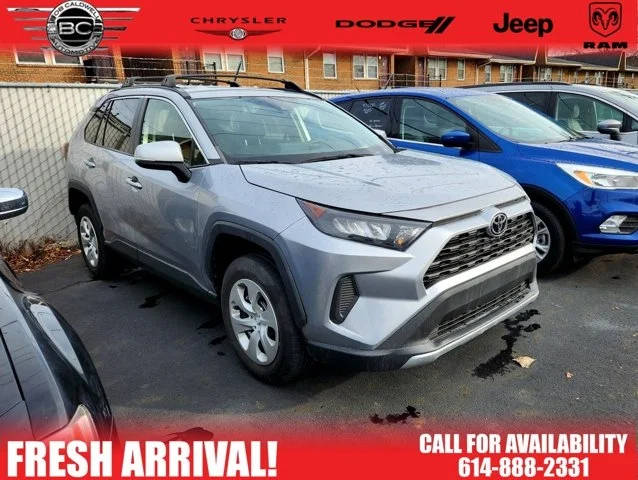 2019 Toyota RAV4 LE AWD photo