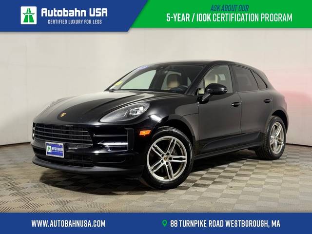 2019 Porsche Macan  AWD photo