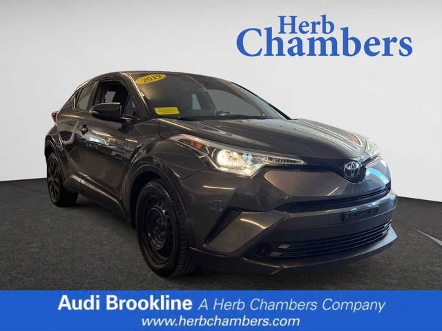 2019 Toyota C-HR LE FWD photo