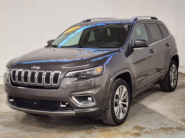 2019 Jeep Cherokee Overland 4WD photo