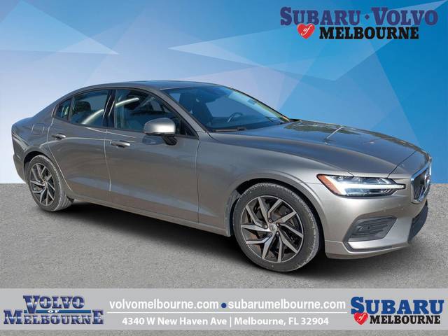 2019 Volvo S60 Momentum AWD photo