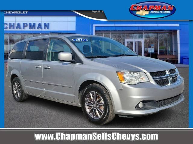 2017 Dodge Grand Caravan SXT FWD photo