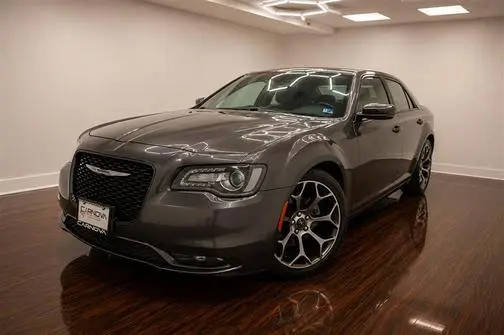2017 Chrysler 300 300S RWD photo