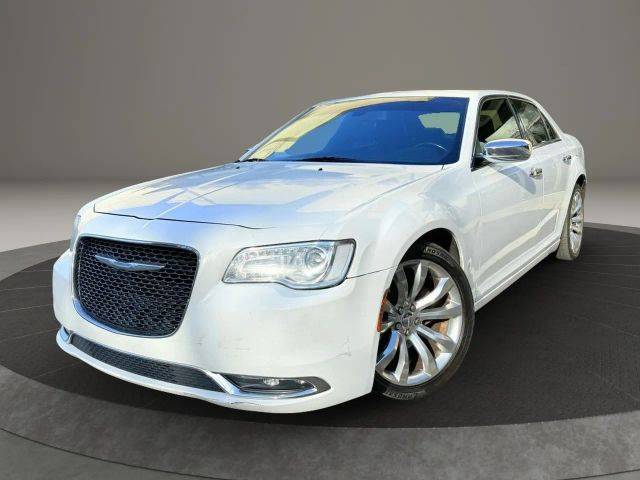 2018 Chrysler 300 Limited RWD photo