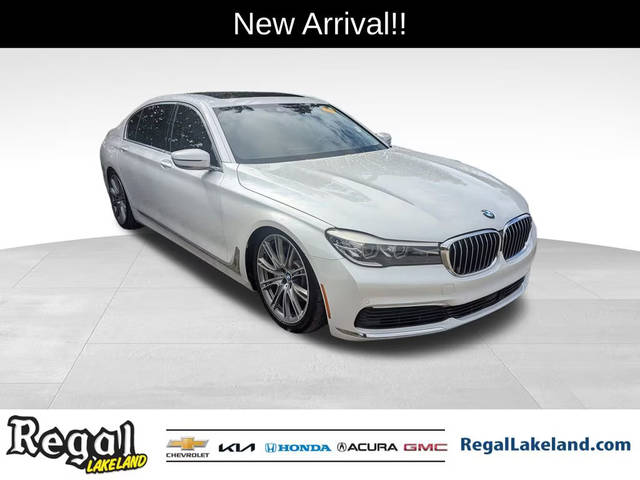 2019 BMW 7 Series 740i RWD photo