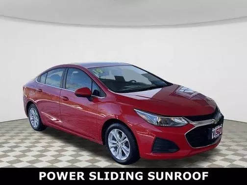 2019 Chevrolet Cruze LT FWD photo