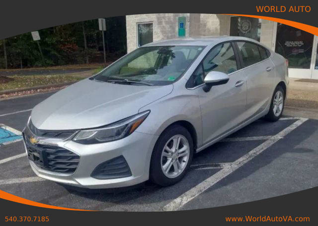 2019 Chevrolet Cruze LT FWD photo