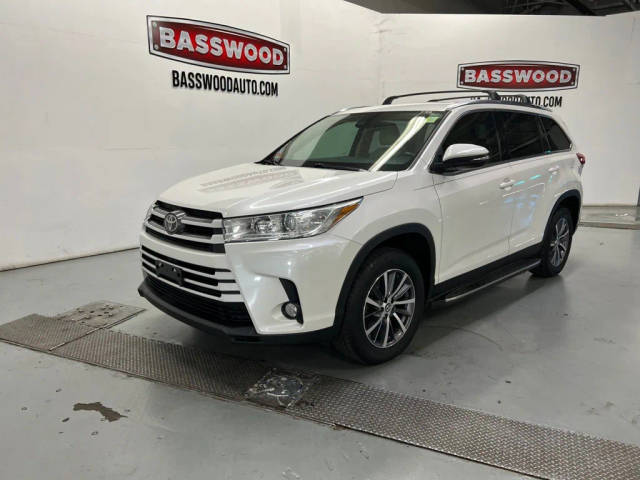 2019 Toyota Highlander XLE FWD photo