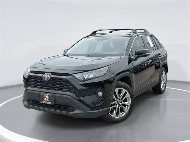 2019 Toyota RAV4 XLE Premium FWD photo