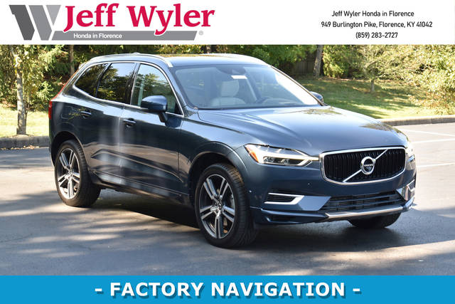 2019 Volvo XC60 Momentum AWD photo