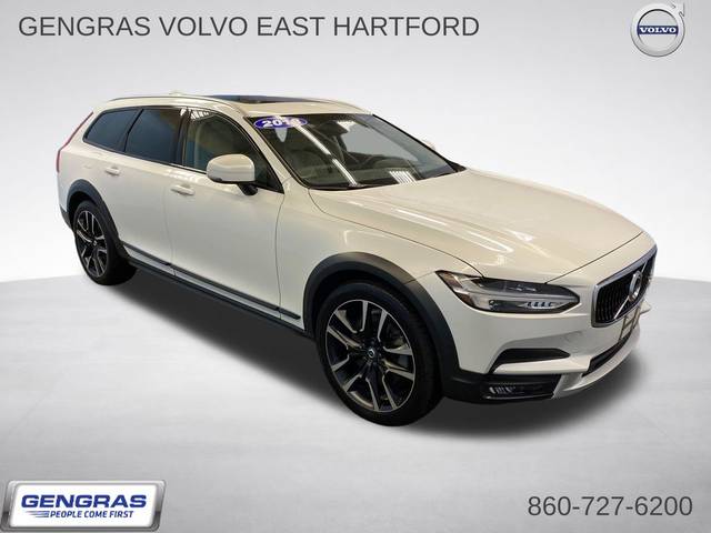 2018 Volvo V90 Cross Country  AWD photo