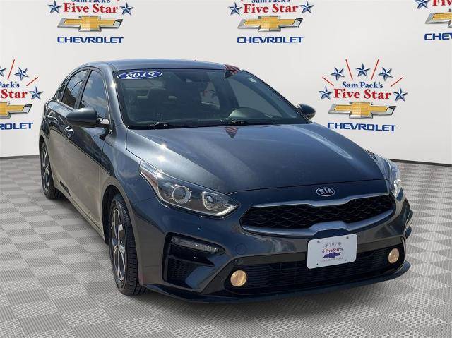2019 Kia Forte LXS FWD photo