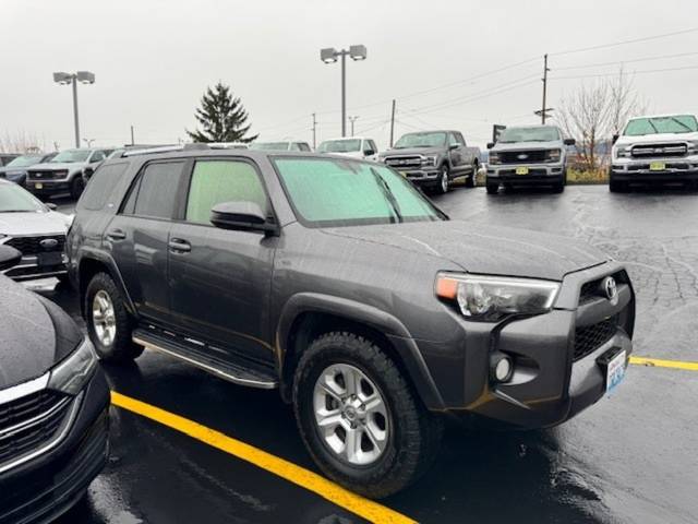 2019 Toyota 4Runner SR5 RWD photo