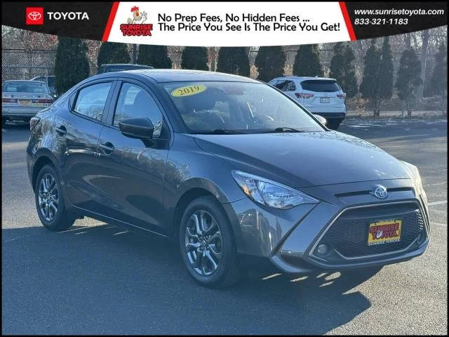 2019 Toyota Yaris LE FWD photo