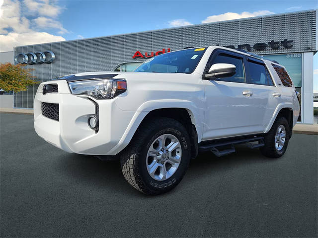 2019 Toyota 4Runner SR5 4WD photo