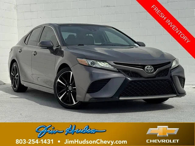 2019 Toyota Camry XSE FWD photo