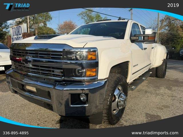 2019 Chevrolet Silverado 3500HD LTZ 4WD photo