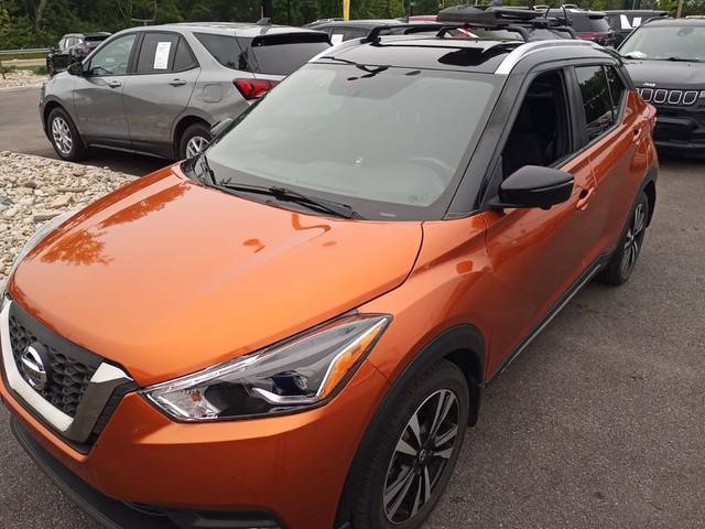 2019 Nissan Kicks SR FWD photo