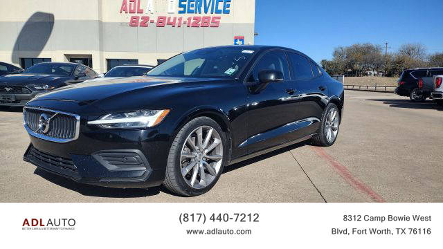 2019 Volvo S60 Momentum FWD photo