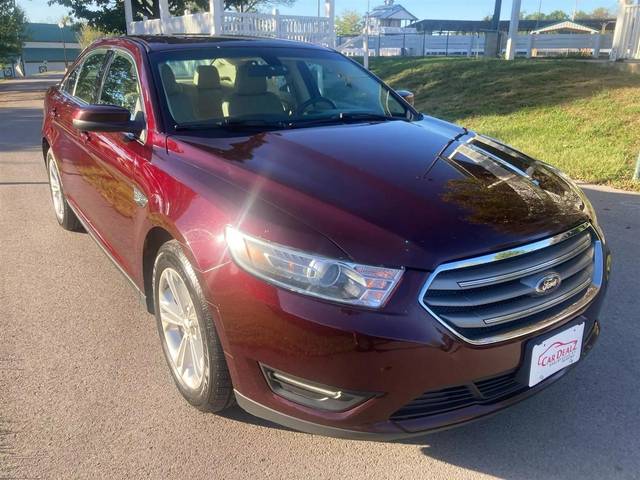 2019 Ford Taurus SEL AWD photo