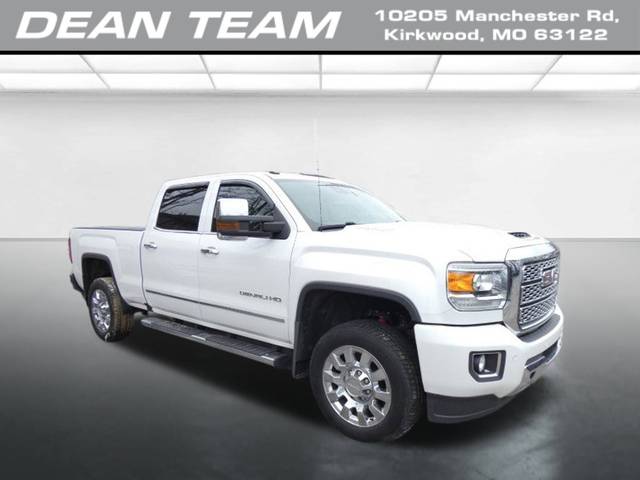 2019 GMC Sierra 2500HD Denali 4WD photo