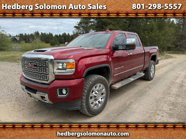 2019 GMC Sierra 2500HD Denali 4WD photo
