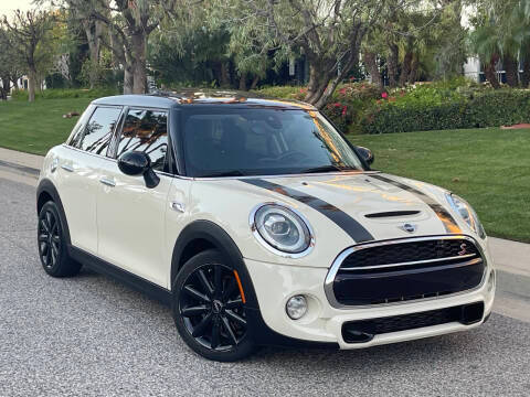 2019 MINI Hardtop 4 Door Cooper S FWD photo