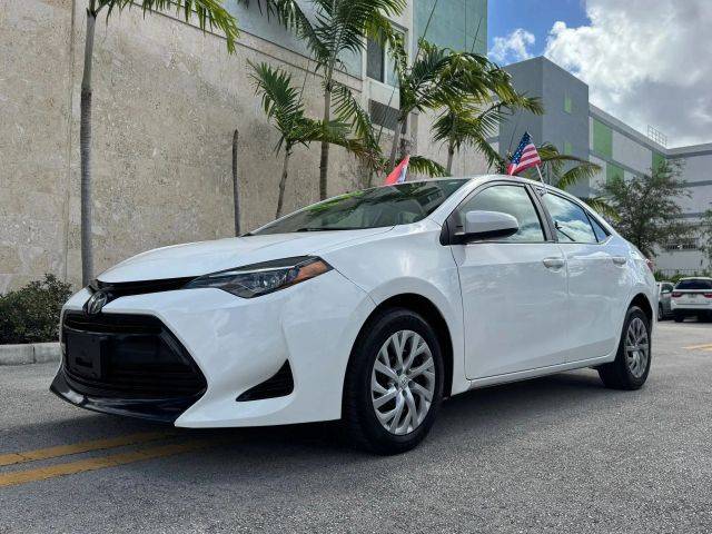 2019 Toyota Corolla LE FWD photo