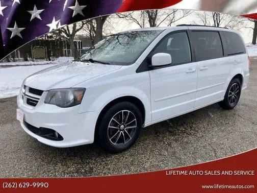 2017 Dodge Grand Caravan GT FWD photo