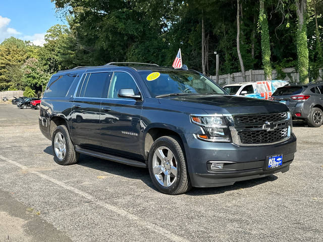 2019 Chevrolet Suburban LT 4WD photo