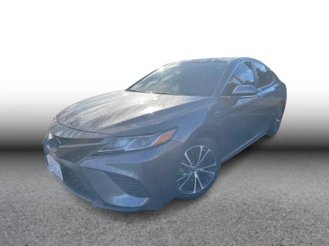 2019 Toyota Camry SE FWD photo