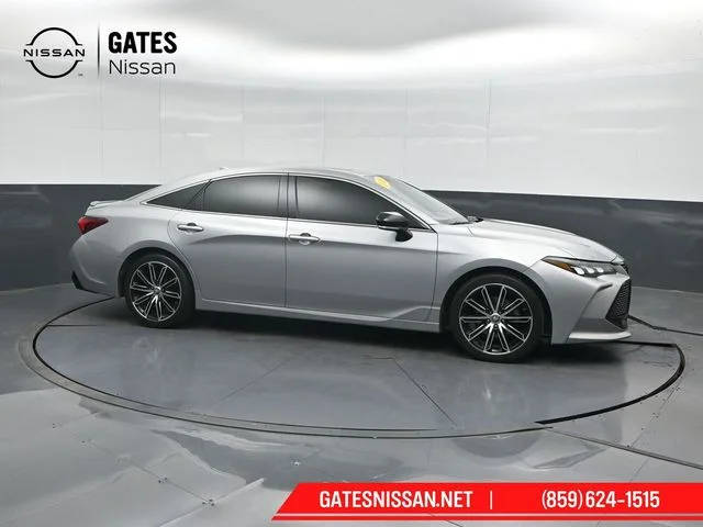 2019 Toyota Avalon XSE FWD photo