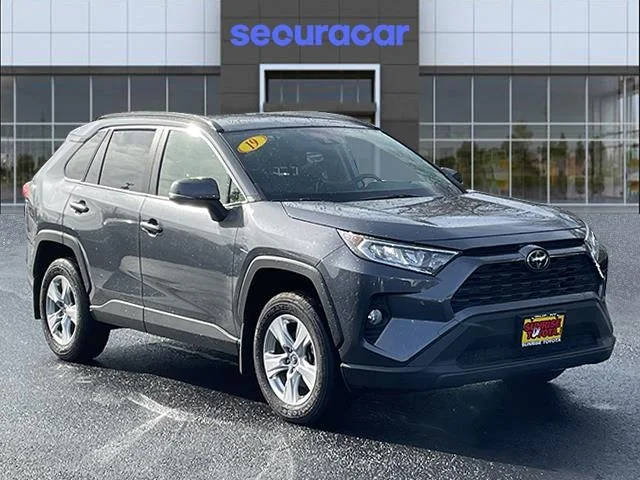 2019 Toyota RAV4 XLE AWD photo