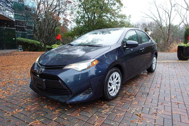 2019 Toyota Corolla LE FWD photo