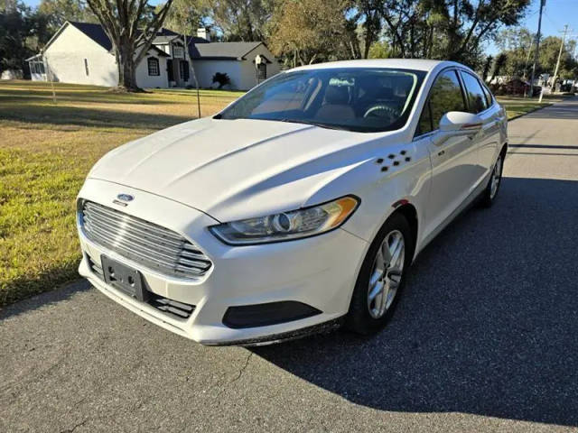 2016 Ford Fusion SE FWD photo