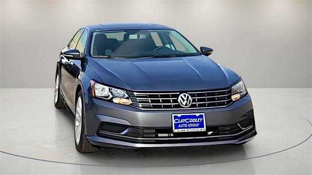 2019 Volkswagen Passat 2.0T Wolfsburg Edition FWD photo