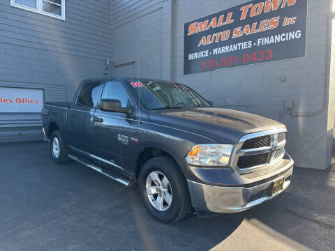 2019 Ram 1500 Express 4WD photo