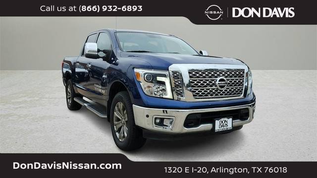 2019 Nissan Titan SL 4WD photo