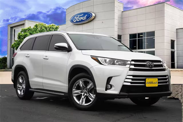 2019 Toyota Highlander Limited FWD photo