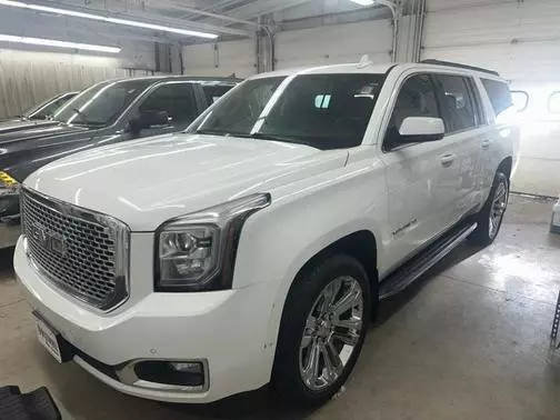 2018 GMC Yukon XL SLT 4WD photo