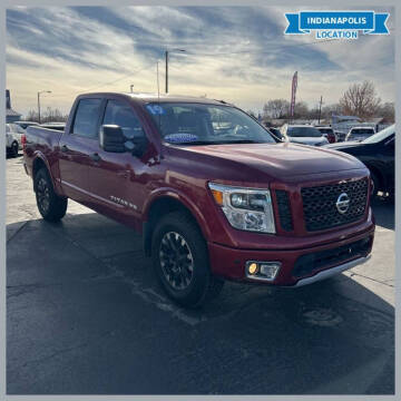 2019 Nissan Titan PRO-4X 4WD photo