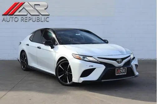 2019 Toyota Camry XSE V6 FWD photo