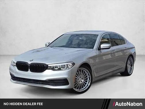 2019 BMW 5 Series 530e iPerformance RWD photo
