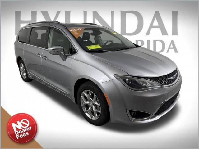 2018 Chrysler Pacifica Minivan Limited FWD photo