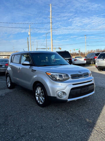 2018 Kia Soul + FWD photo